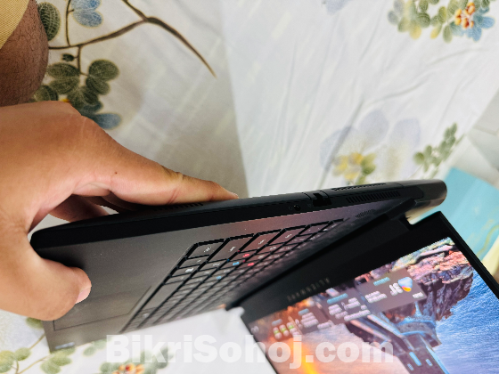 Alienware m15 r7